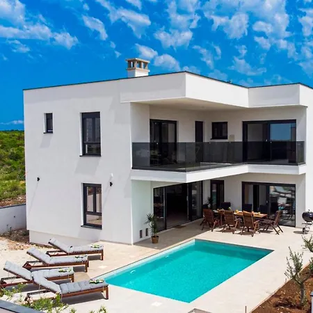 Villa Ajlin