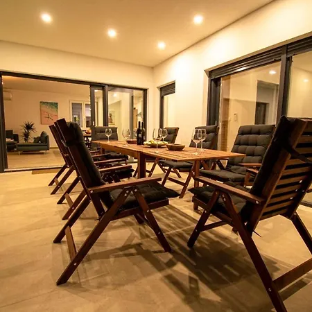 Villa Ajlin Villa
