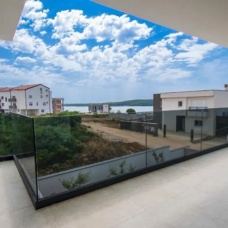 Villa Villa Ajlin *